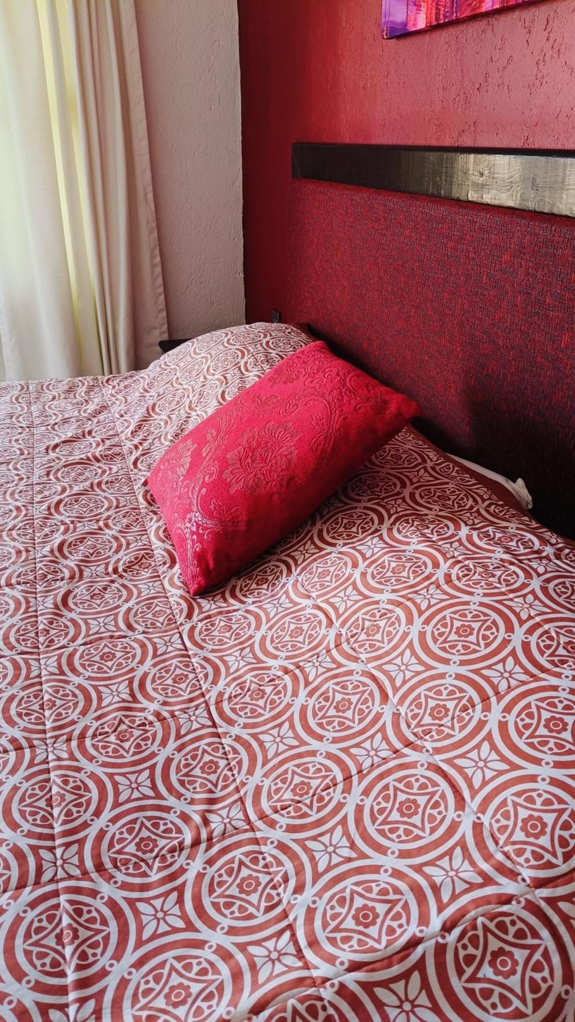 Hotel Palmas Teotihuacan ซาน ฮวน ตีโอตีฮัวคัน ภายนอก รูปภาพ